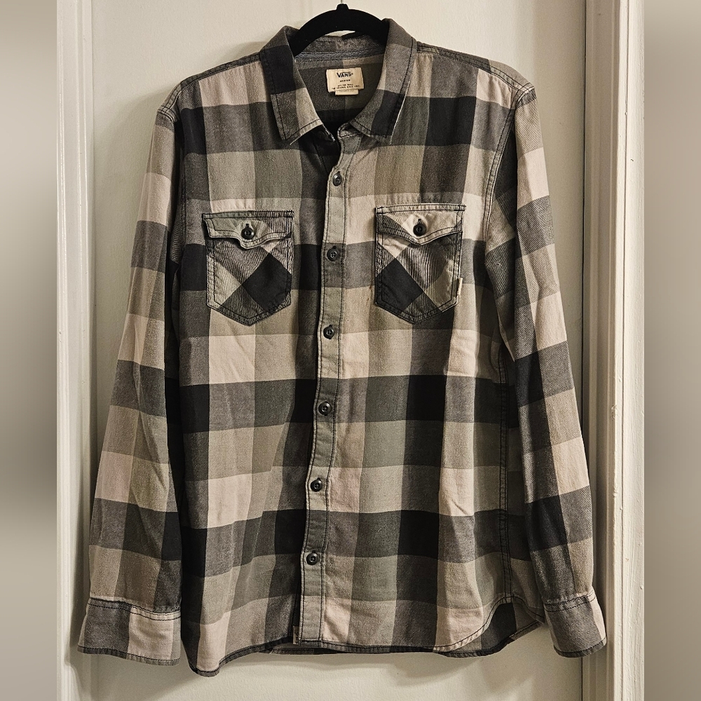 Vans Off The Wall Men's Checkered Black and Gray Flannel Shirt Size M